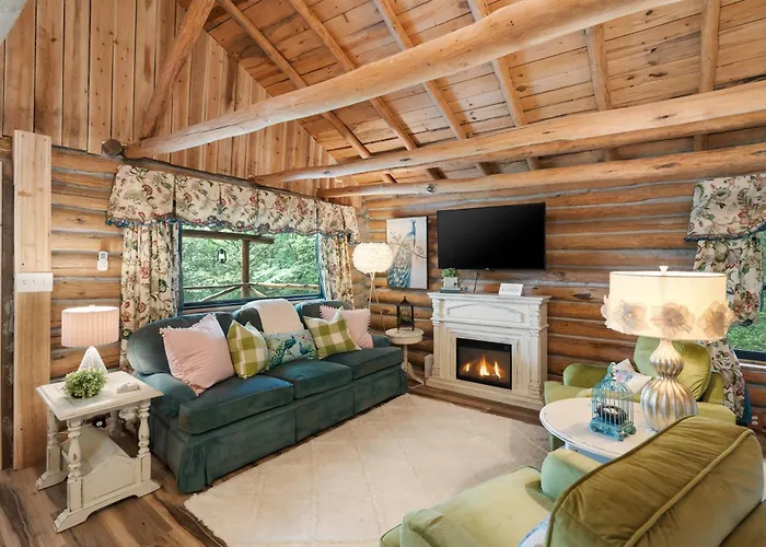 Spring Hill Farm - The Pampered Peacock